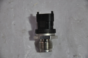 Датчик давления топлива в рампе Bosch 0281006176 ISF2.8 (АНАЛОГ) (C)