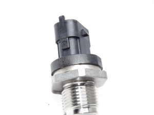 Датчик давления топлива в рампе Bosch 0281002937/6364 ISDe,ISBe,ISF3.8,ISLe (ОРИГИНАЛ) (О+)